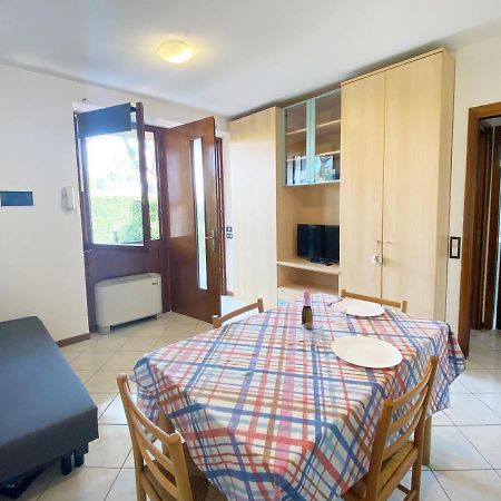 Apartment With Garden And Grill - Green Residence Sirmione เดเซนซาโนเดลการ์ดา ภายนอก รูปภาพ