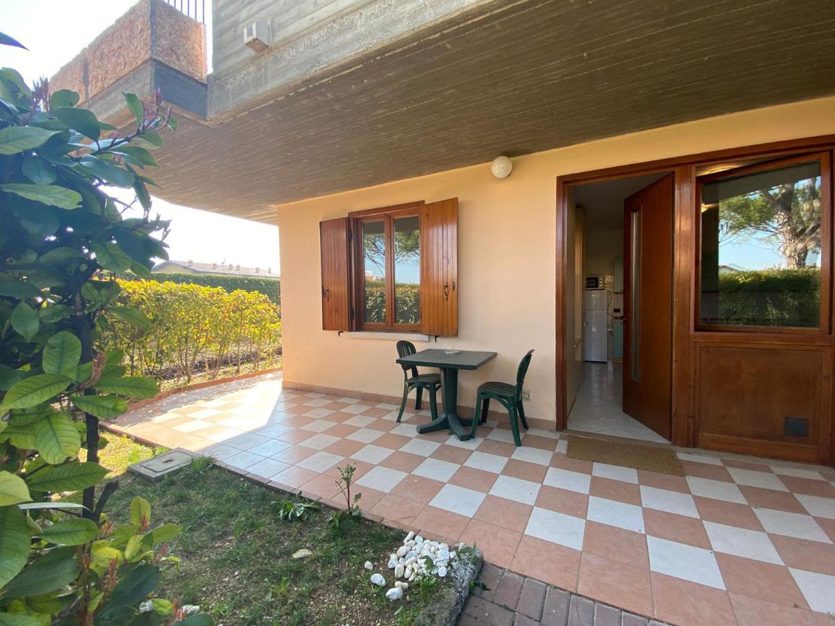 Apartment With Garden And Grill - Green Residence Sirmione เดเซนซาโนเดลการ์ดา ภายนอก รูปภาพ