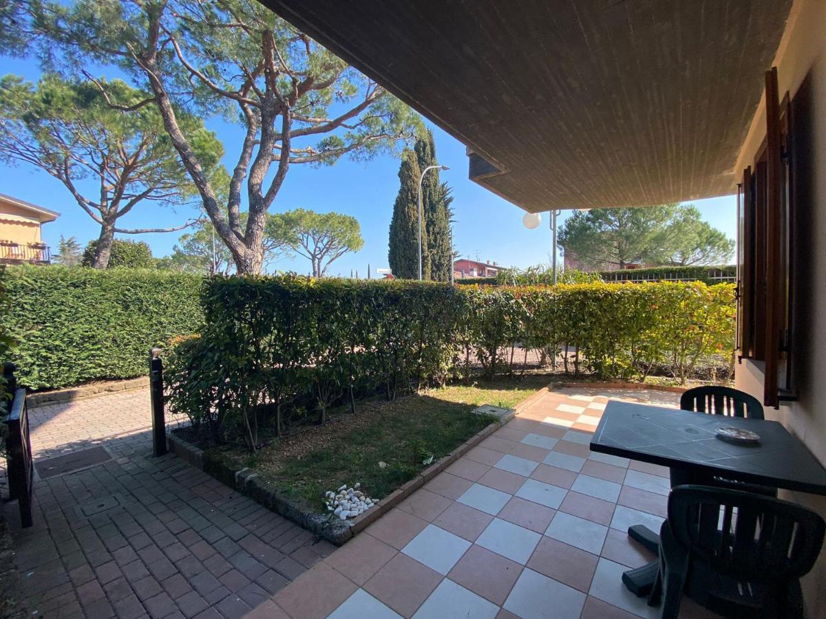Apartment With Garden And Grill - Green Residence Sirmione เดเซนซาโนเดลการ์ดา ภายนอก รูปภาพ
