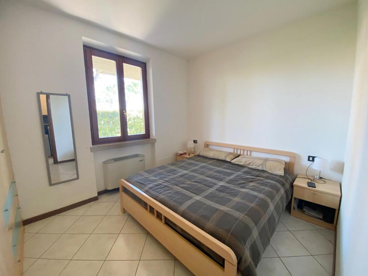 Apartment With Garden And Grill - Green Residence Sirmione เดเซนซาโนเดลการ์ดา ภายนอก รูปภาพ