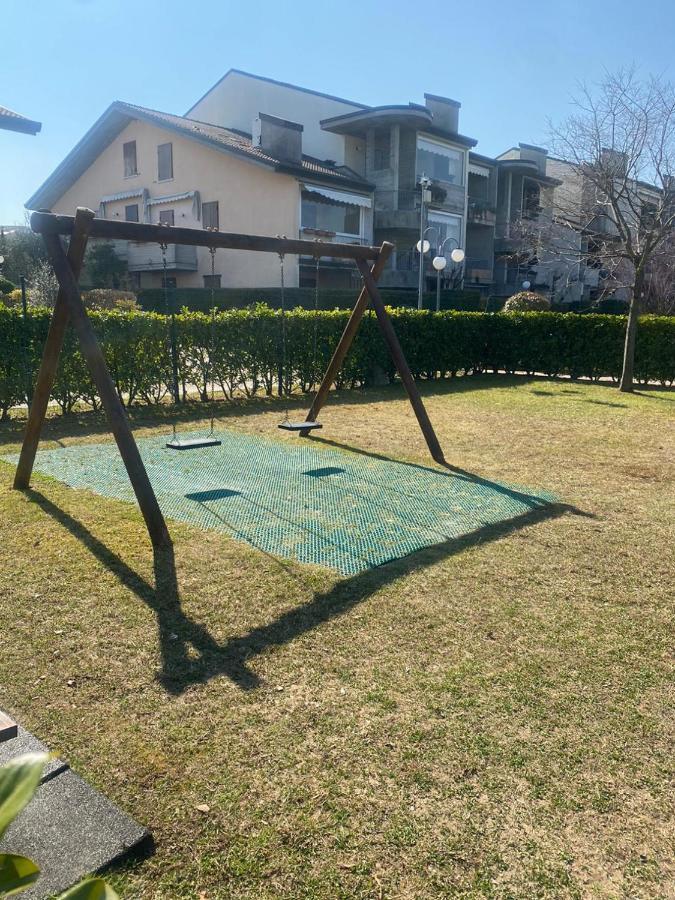 Apartment With Garden And Grill - Green Residence Sirmione เดเซนซาโนเดลการ์ดา ภายนอก รูปภาพ